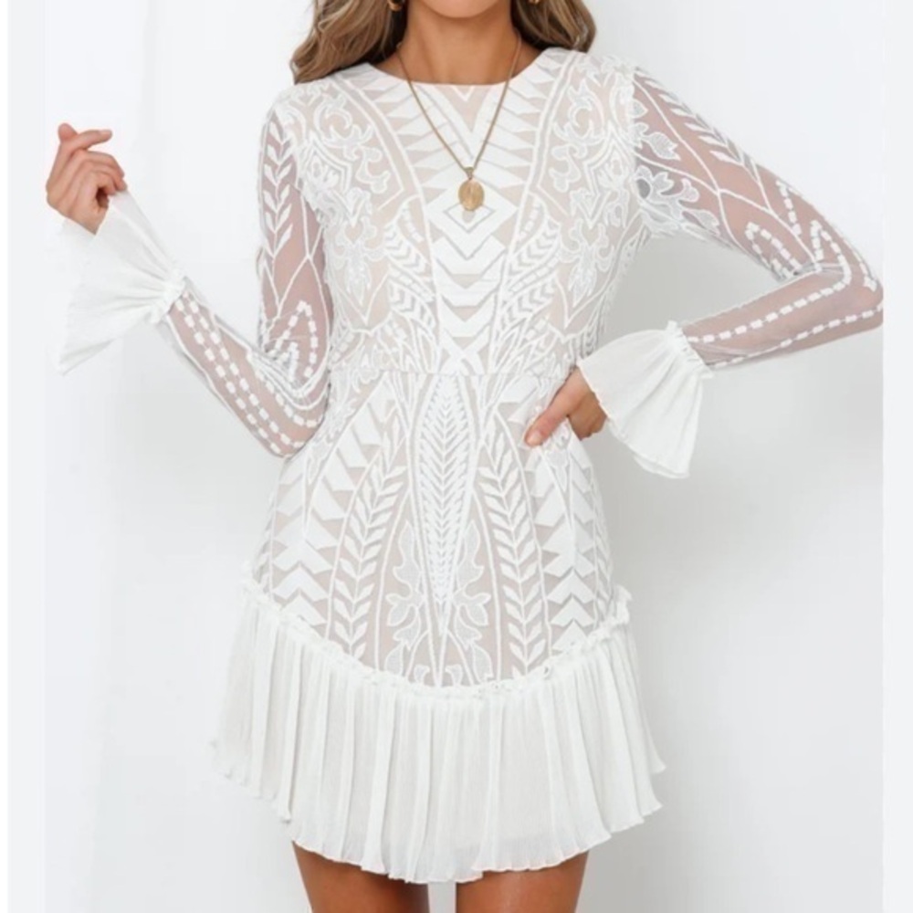 NWT Saints+Secrets Mini Floral Embroidered White Dress size Small